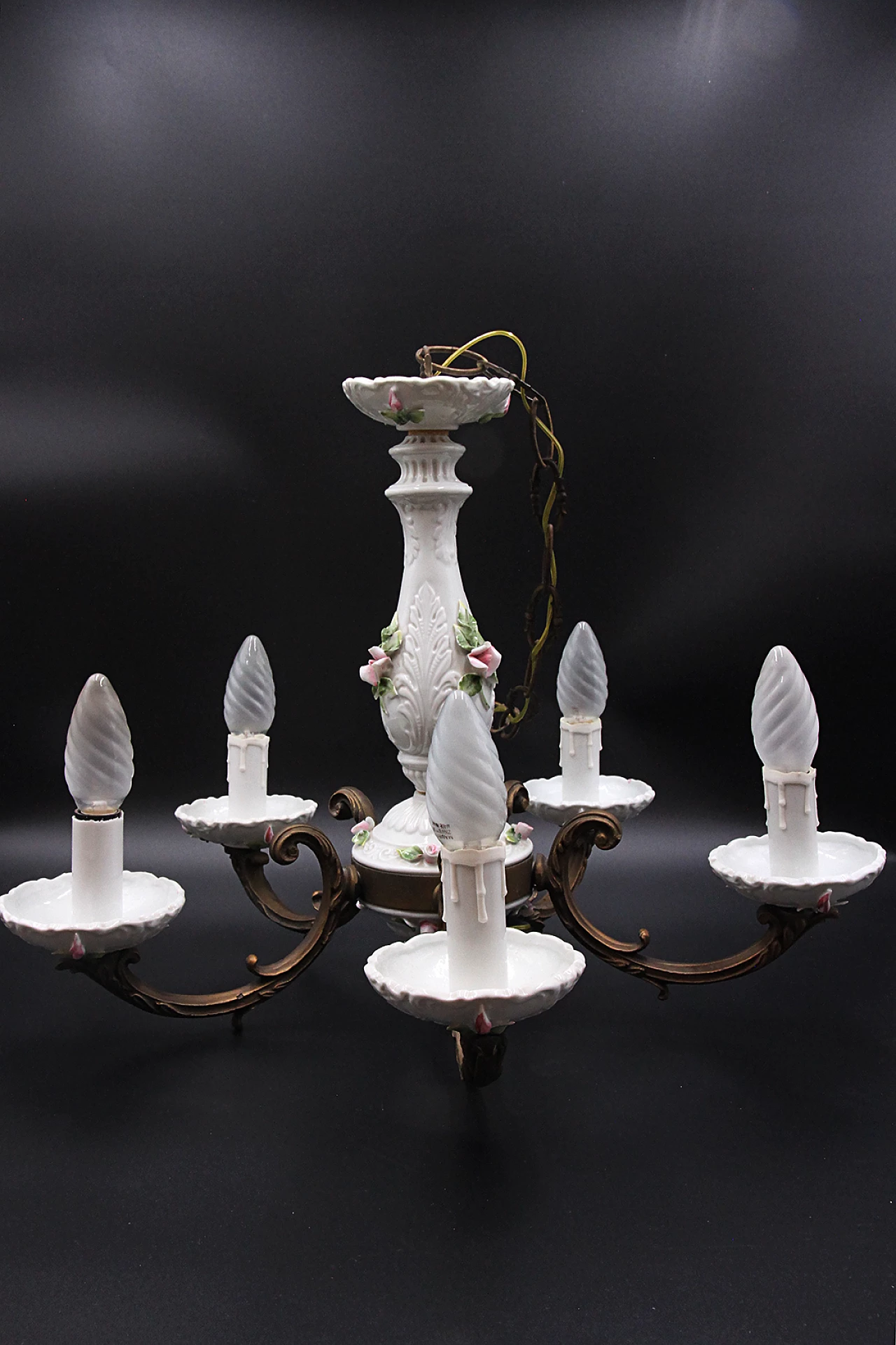 Lampadario a cinque luci in porcellana di Capodimonte, anni '50 2