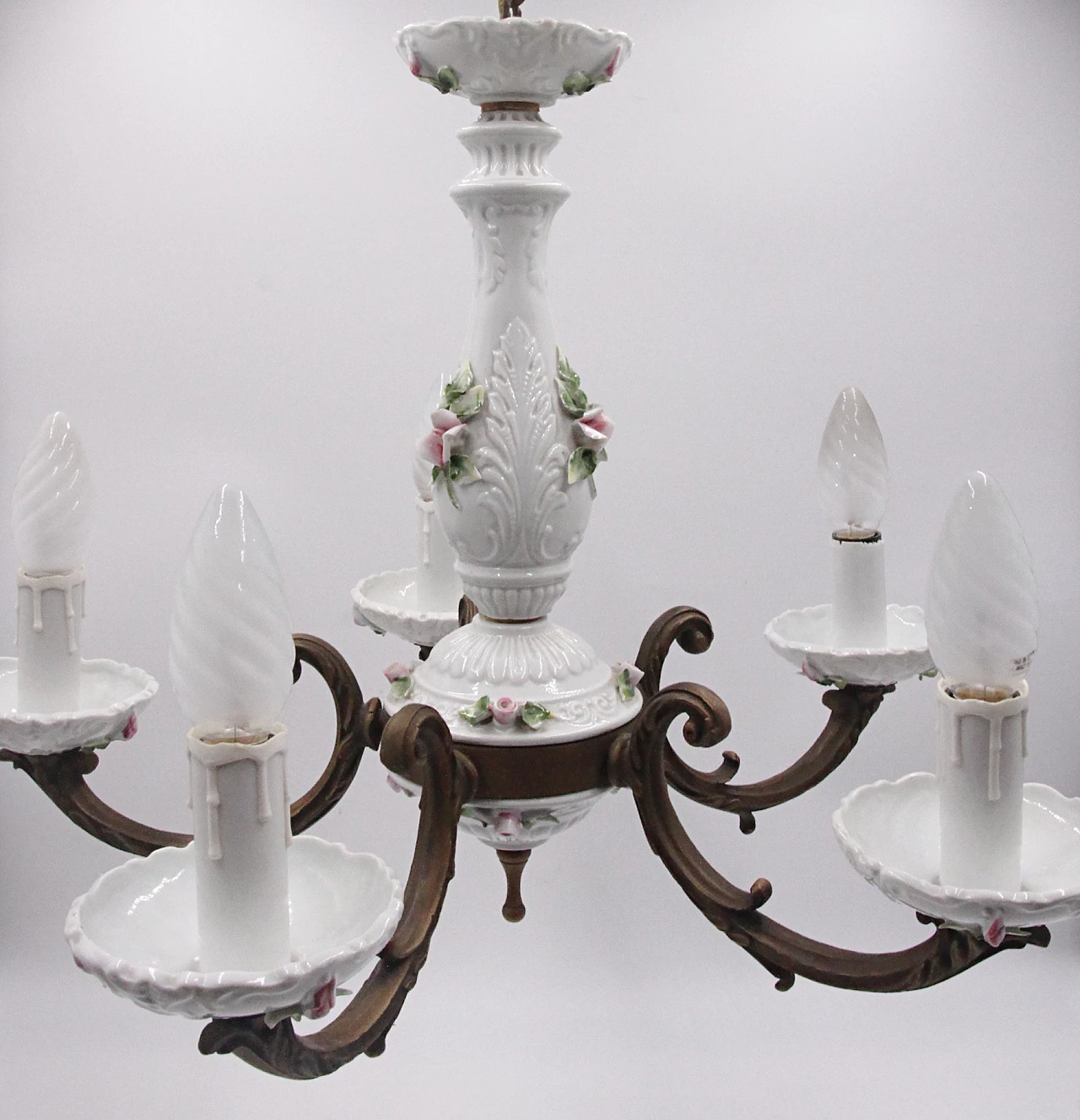 Lampadario a cinque luci in porcellana di Capodimonte, anni '50 12