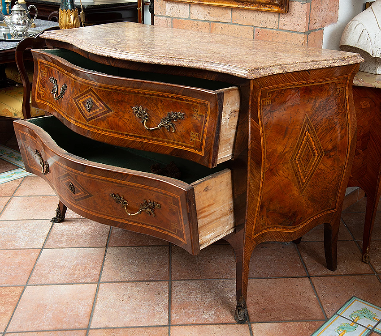 Neapolitan Louis XV exotic wood and marble commode, 18th century 6