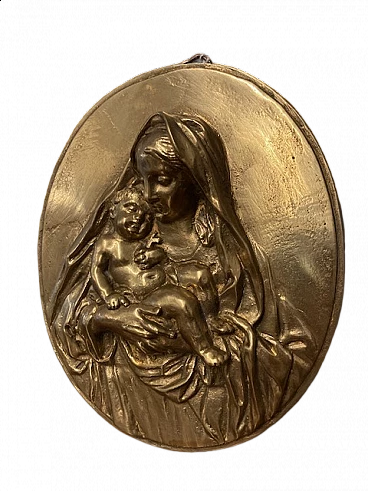 Altorilievo ovale in bronzo con la Vergine e il Bambino, '800