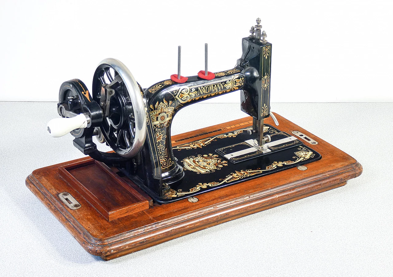Naumann portable sewing machine, early 20th century 6