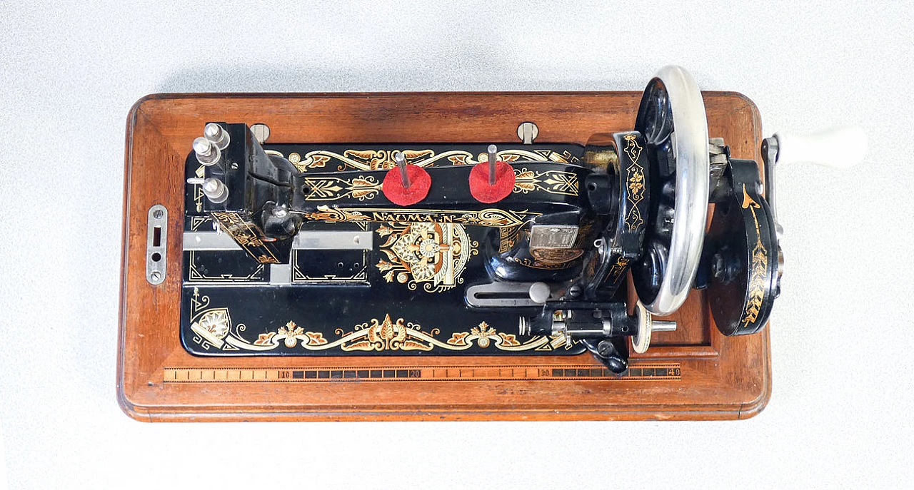 Naumann portable sewing machine, early 20th century 11