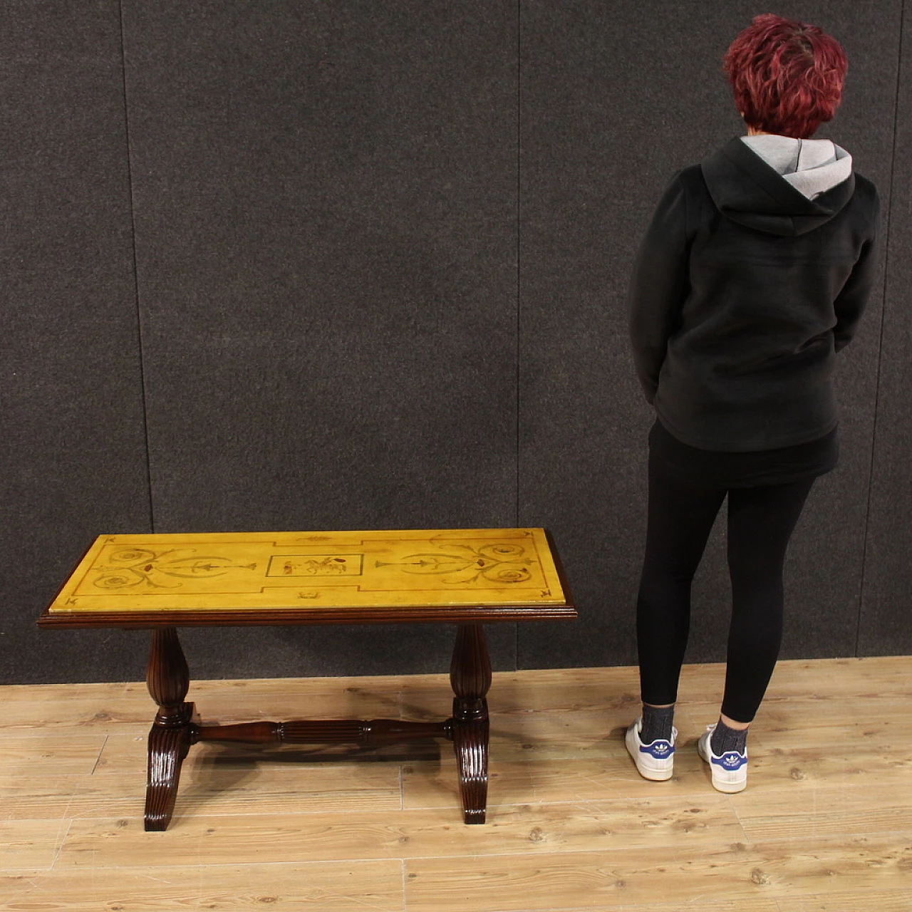 Small table with carved beech base and marble top, 1960s 3