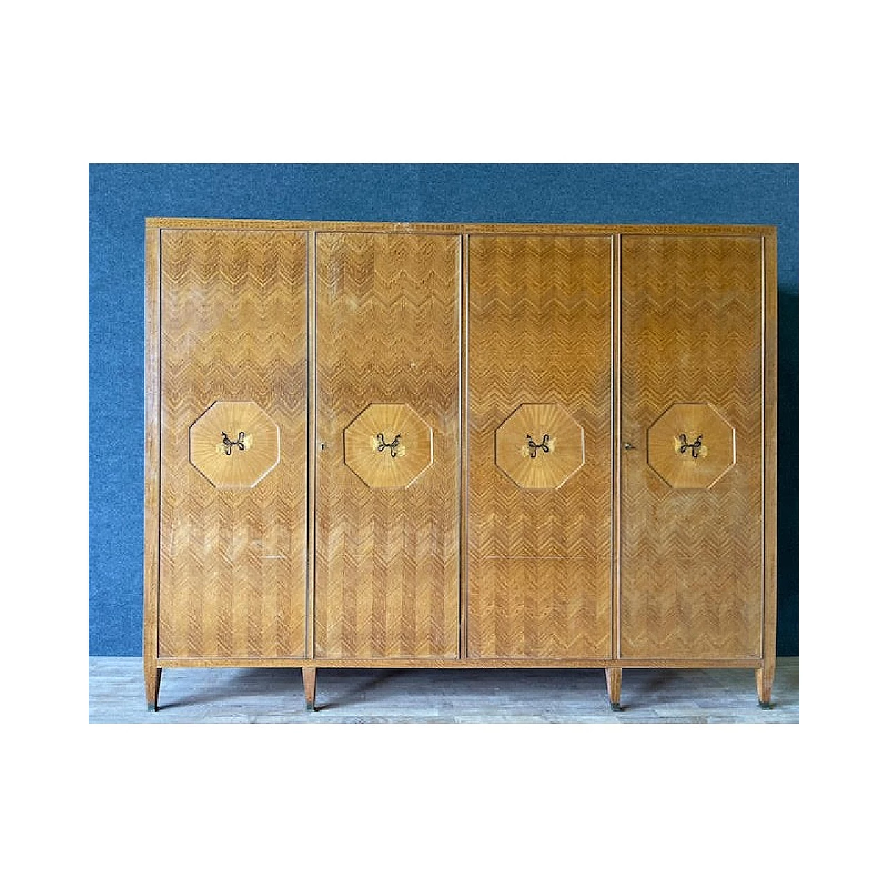 Four-door citronnier wood plated wardrobe in herringbone-effect, 1940s 18