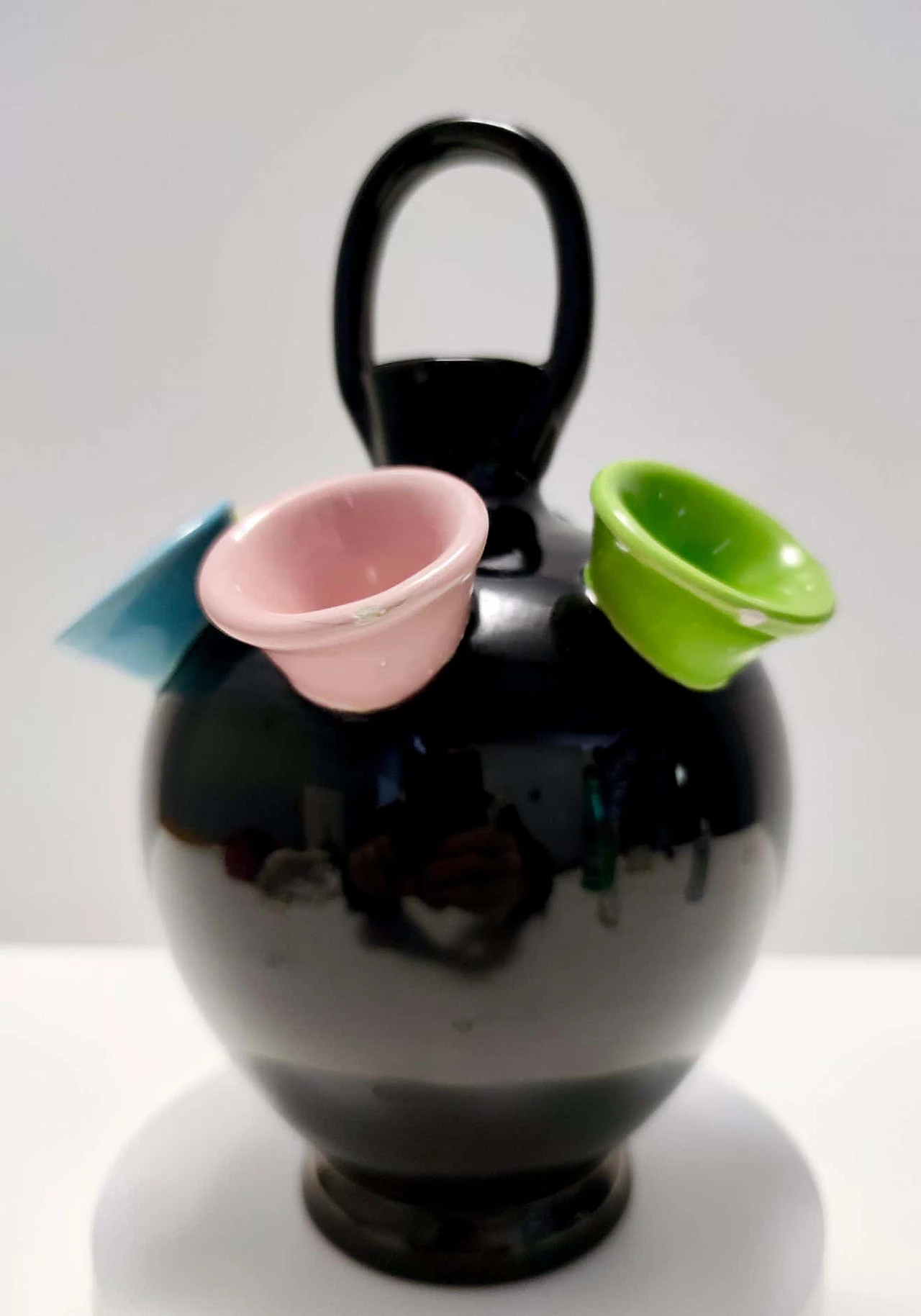Tulip vase in black lacquered ceramic in the style of Pucci Umbertide, 1950s 10