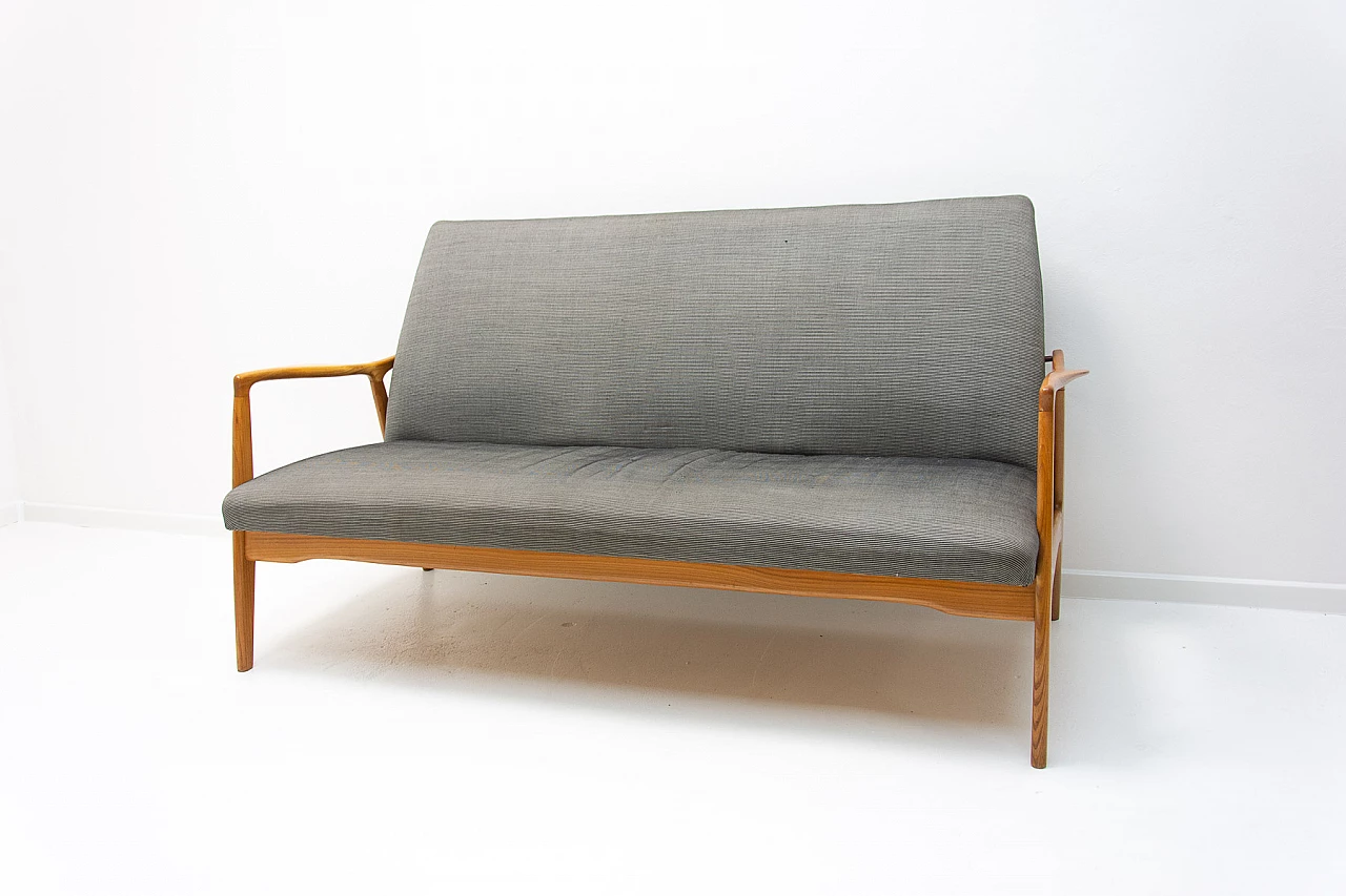 Scandinavian style sofa in bent beech and fabric by Krásná Jizba, 1960s 18