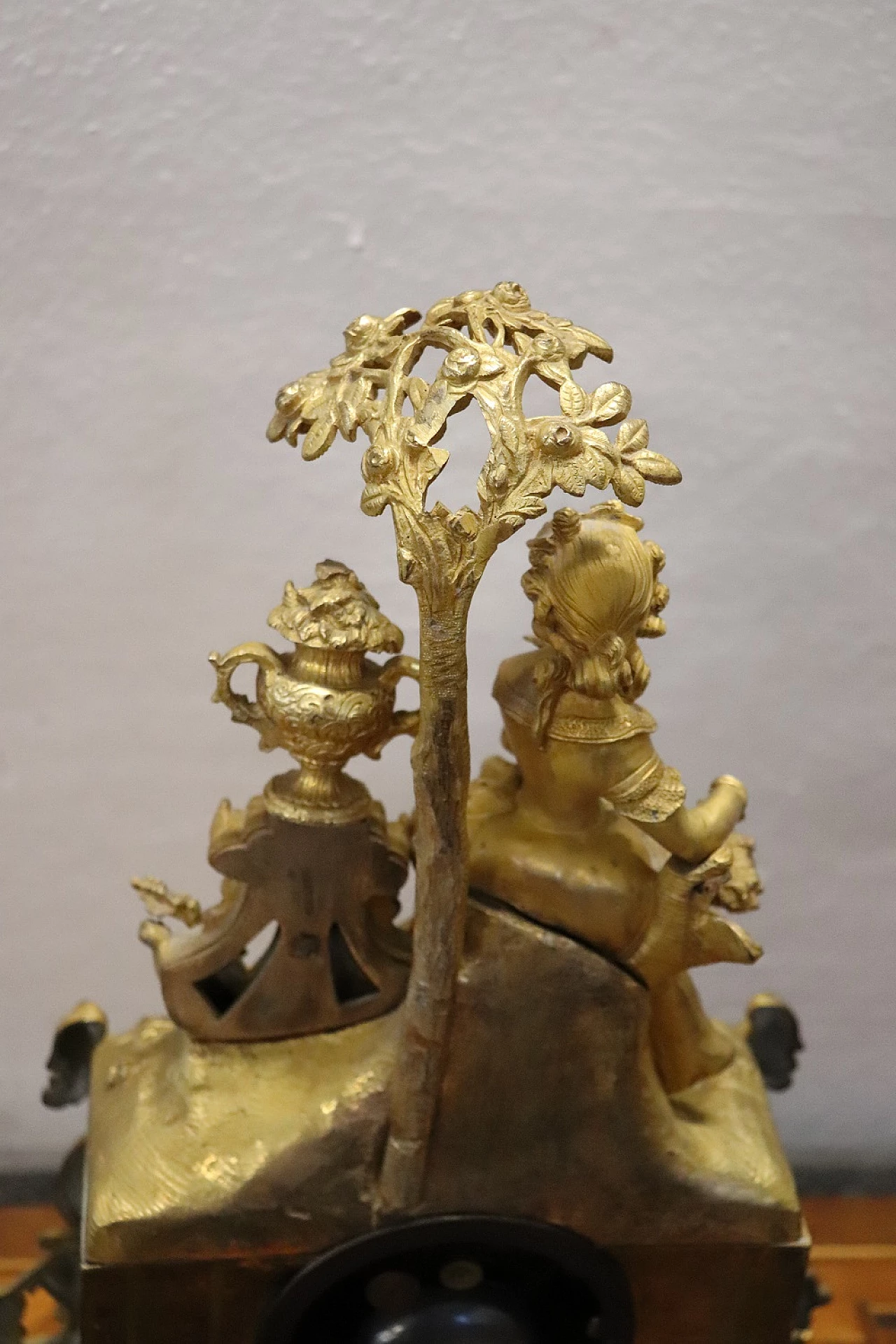 Orologio da tavolo parigino in bronzo dorato, '800 8