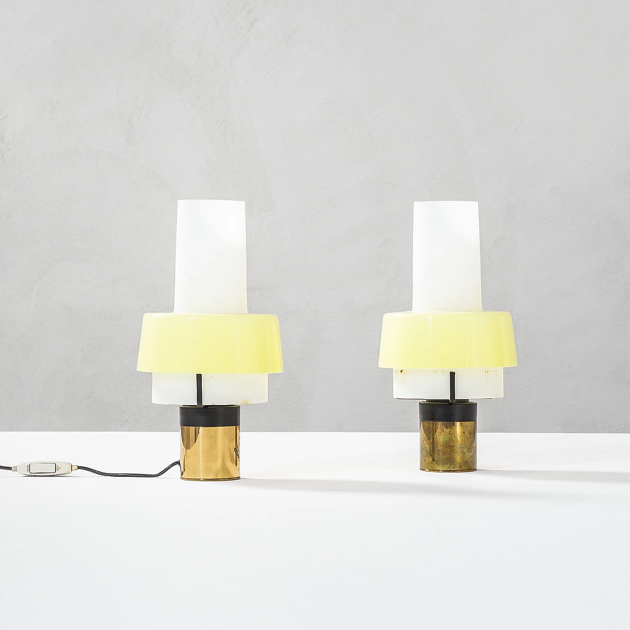 Pair of 8039 table lamps by Stilnovo, 1960s 2