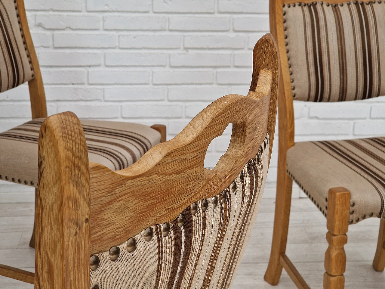 4 Sedie danesi in legno di quercia e lana con tavolo in rovere, anni '70 8