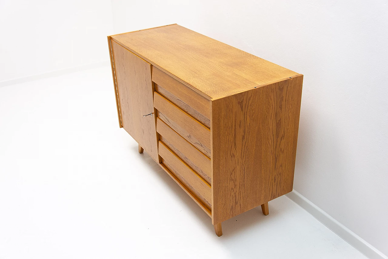 Credenza U-458 in legno di Jiri Jiroutek per Interier Praha, anni '60 3