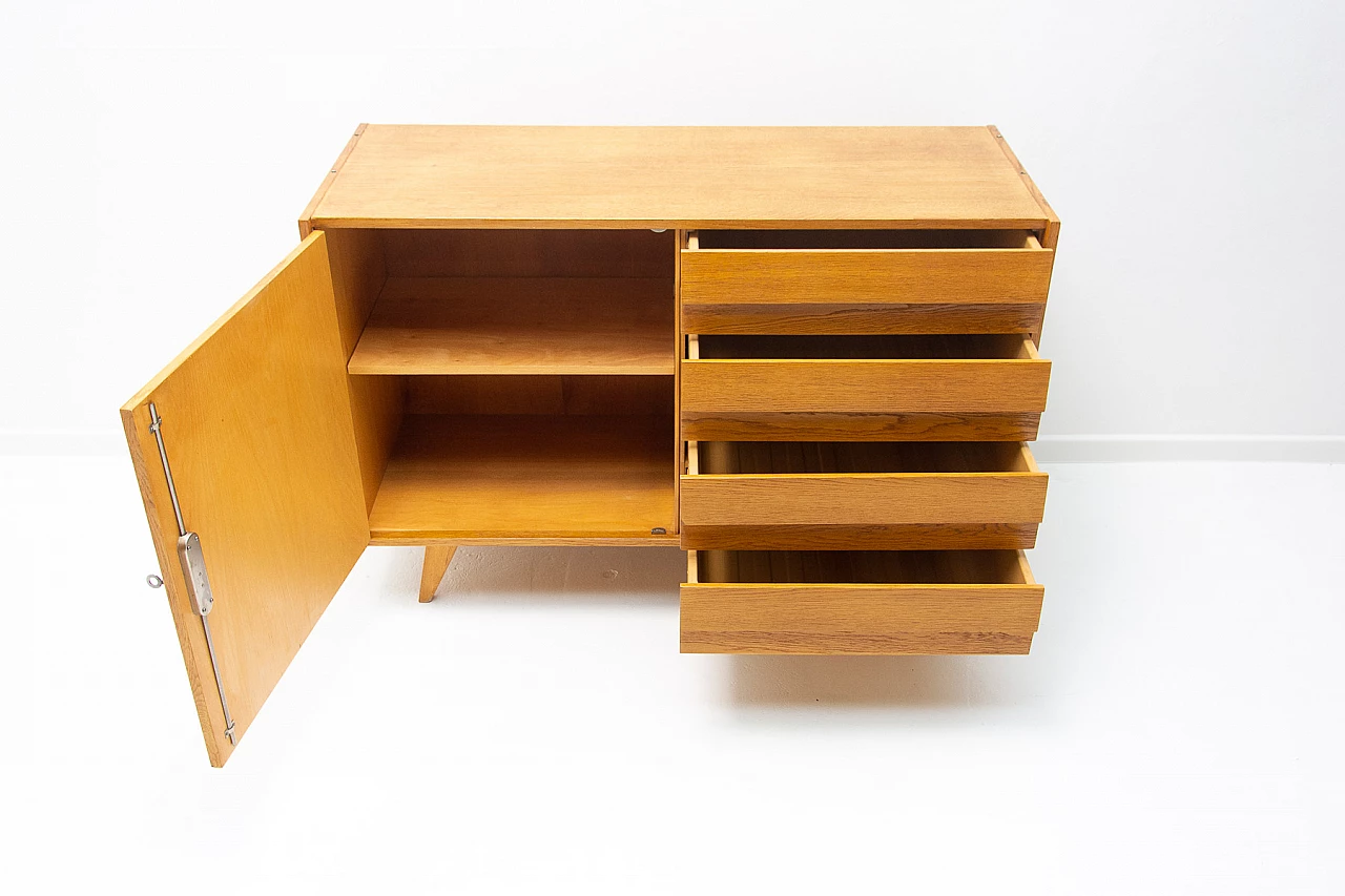 Credenza U-458 in legno di Jiri Jiroutek per Interier Praha, anni '60 7