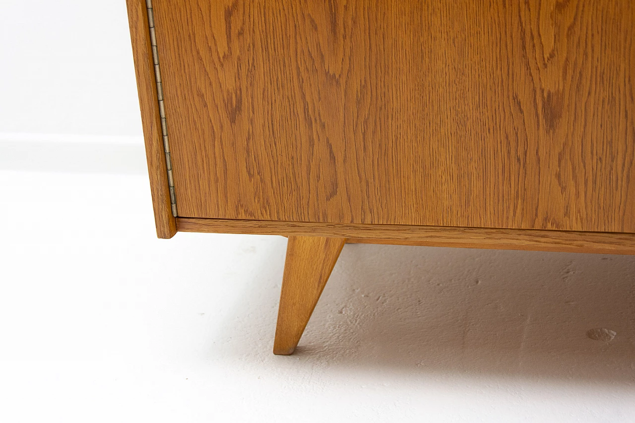 Credenza U-458 in legno di Jiri Jiroutek per Interier Praha, anni '60 15
