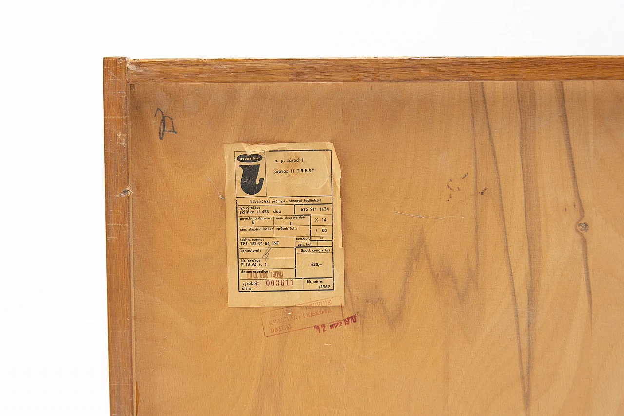 Credenza U-458 in legno di Jiri Jiroutek per Interier Praha, anni '60 19