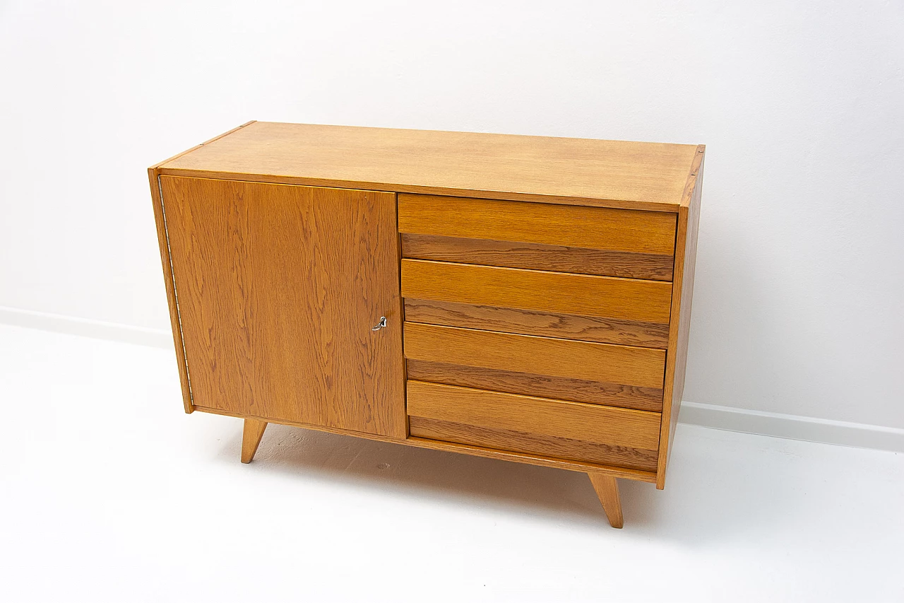 Credenza U-458 in legno di Jiri Jiroutek per Interier Praha, anni '60 22