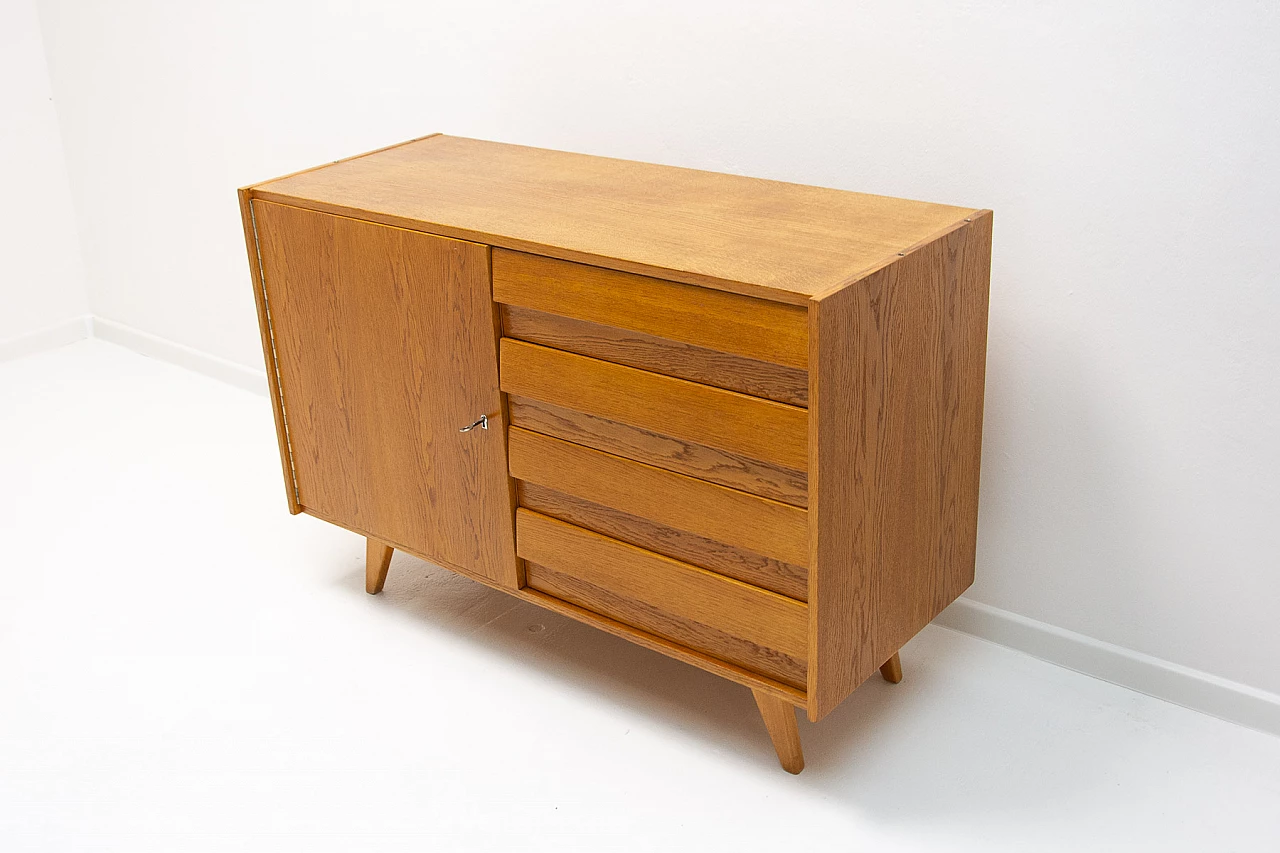 Credenza U-458 in legno di Jiri Jiroutek per Interier Praha, anni '60 24