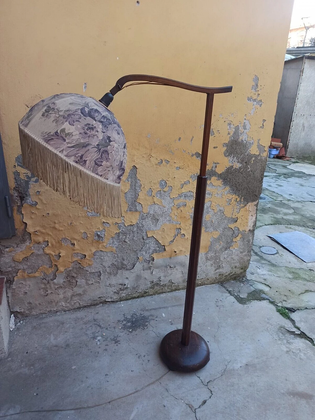 Wood floor lamp with fabric lampshade, early 20th century 3