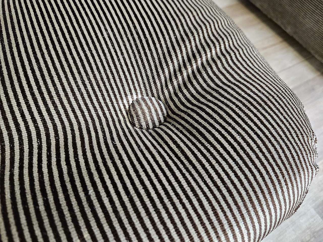 Striped five-seat modular sofa, 1970s 13