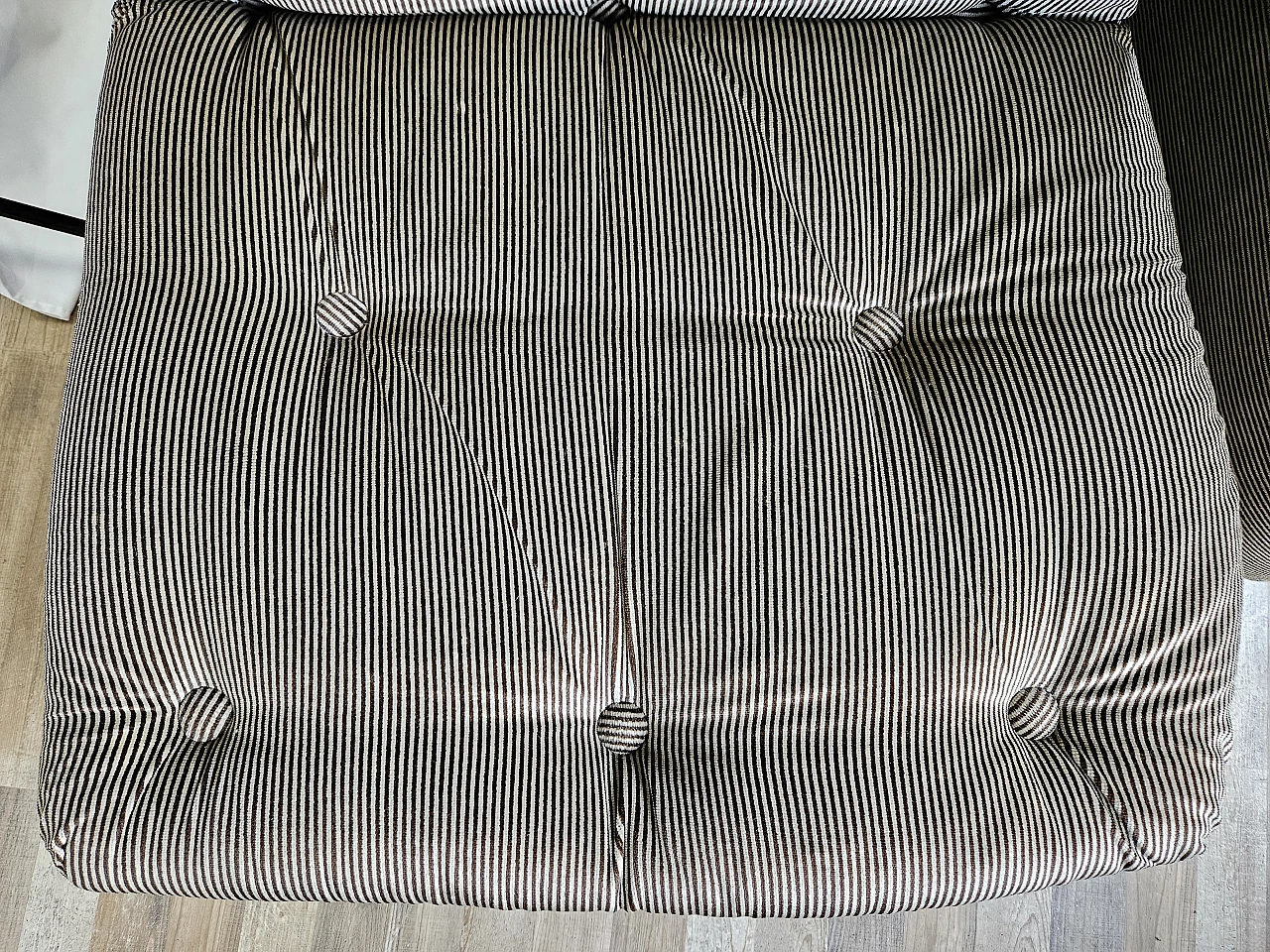 Striped five-seat modular sofa, 1970s 17