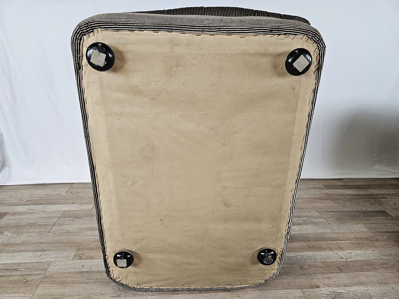 Striped five-seat modular sofa, 1970s 31