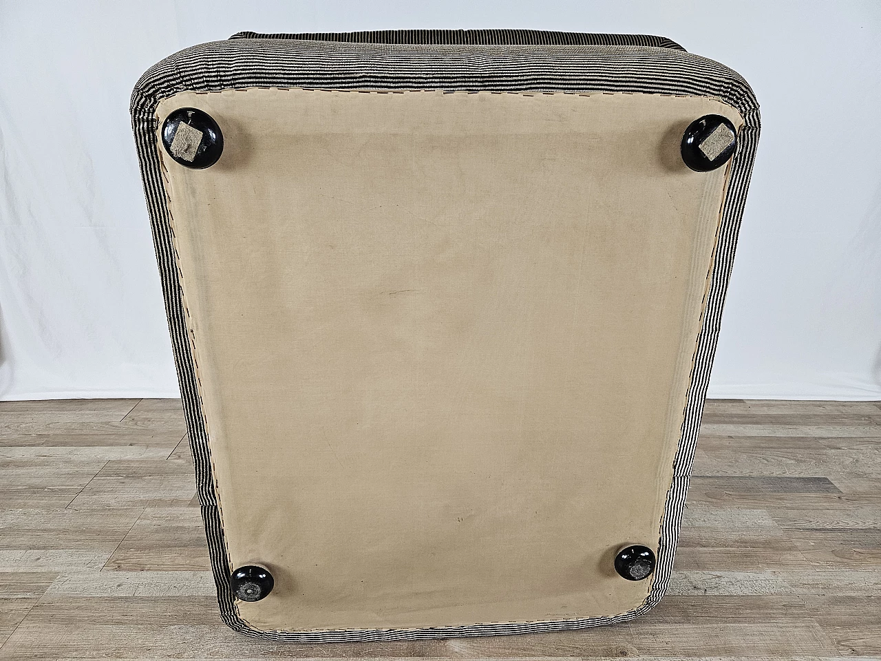 Striped five-seat modular sofa, 1970s 32