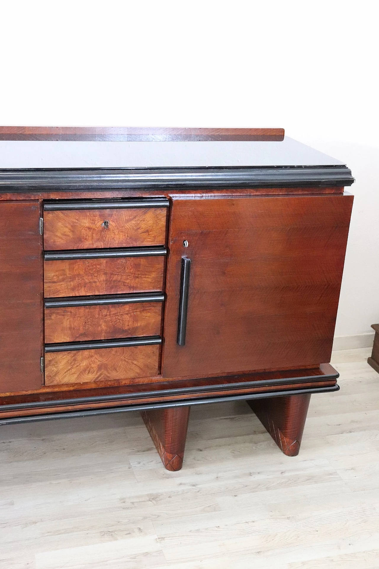 Art Deco sideboard in walnut veneer with briar decoration, 1930s 6