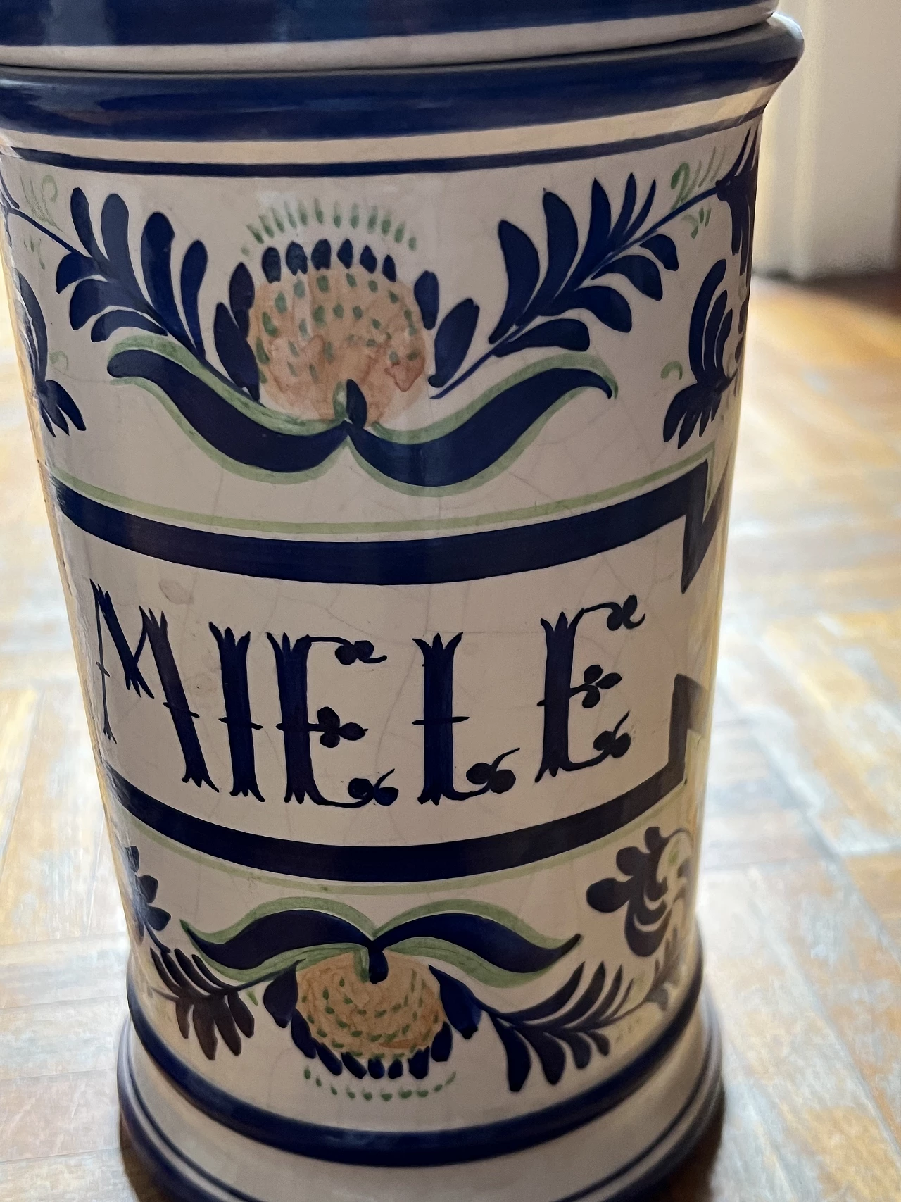 Coppia di vasi da farmacia in ceramica dipinta, anni '50 5