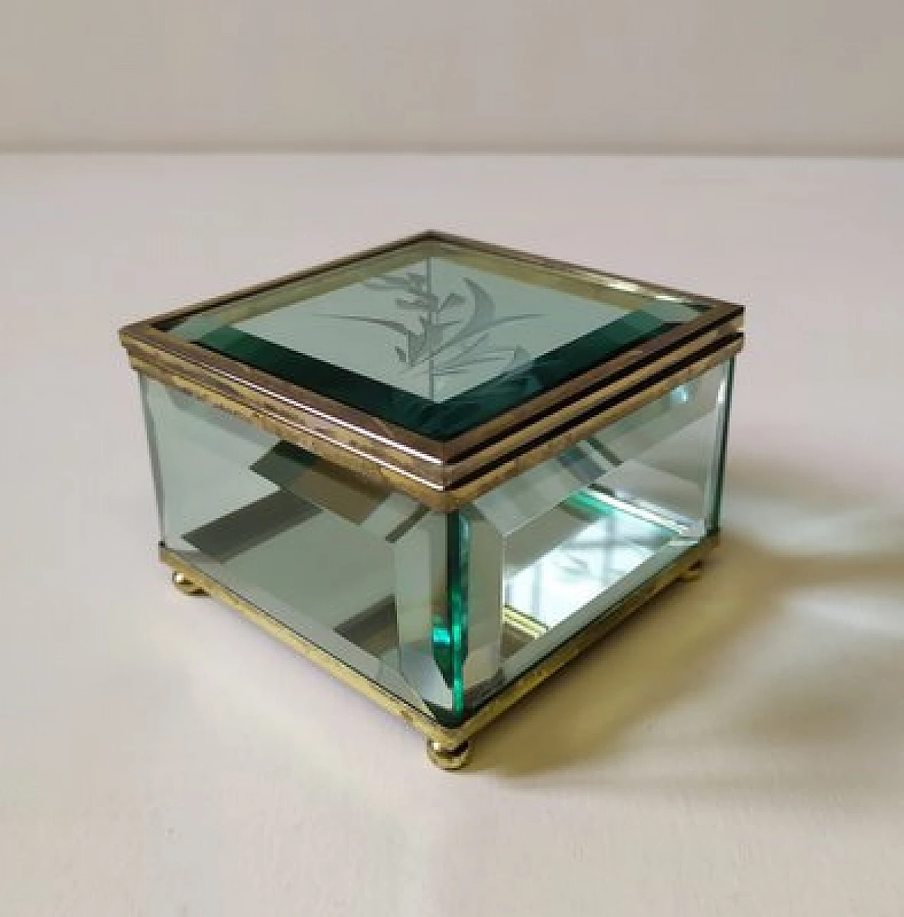 Glass box with floral motif attributed to Pietro Chiesa for Fontana Arte, 1950s 1
