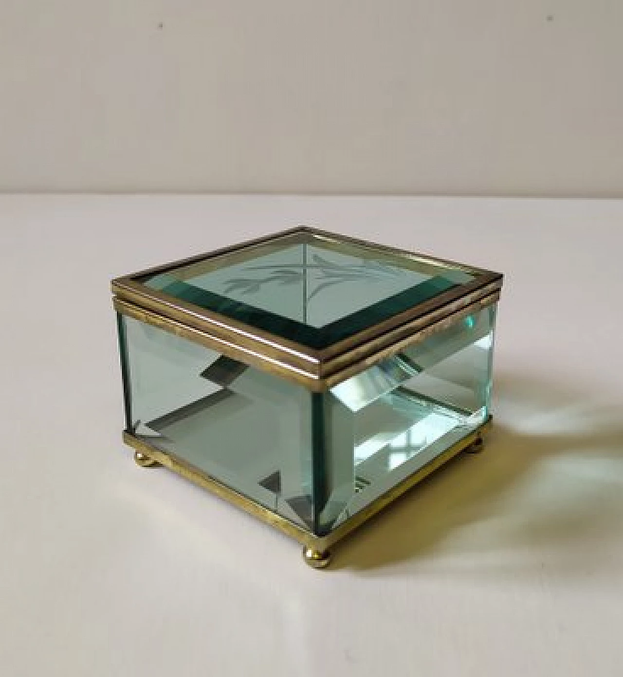 Glass box with floral motif attributed to Pietro Chiesa for Fontana Arte, 1950s 2