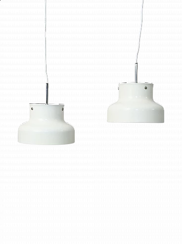 Coppia di lampadari Bumling bianchi di Anders Pehrson per Ateljé Lyktan, anni '60