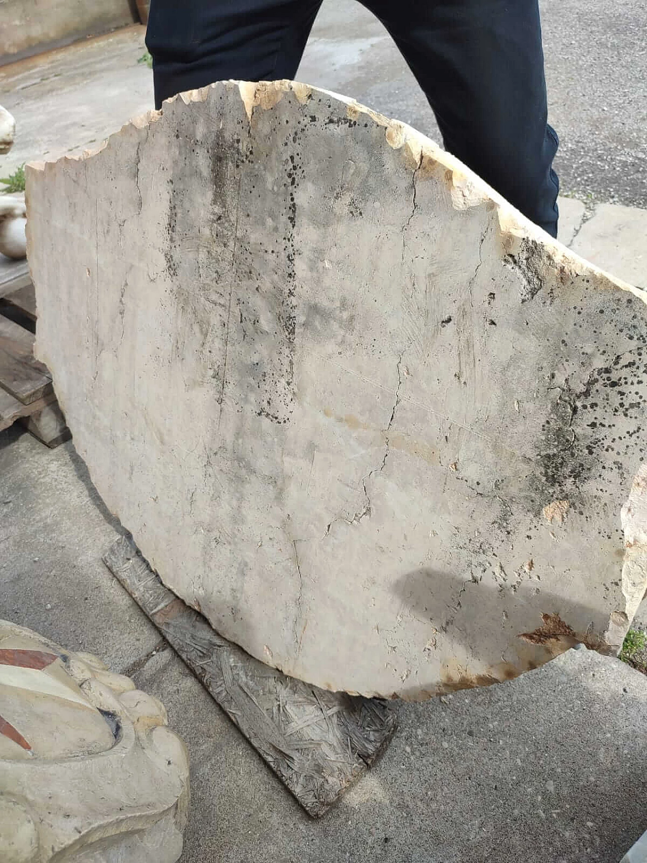 Yellow Nembro marble sundial, 2000s 1