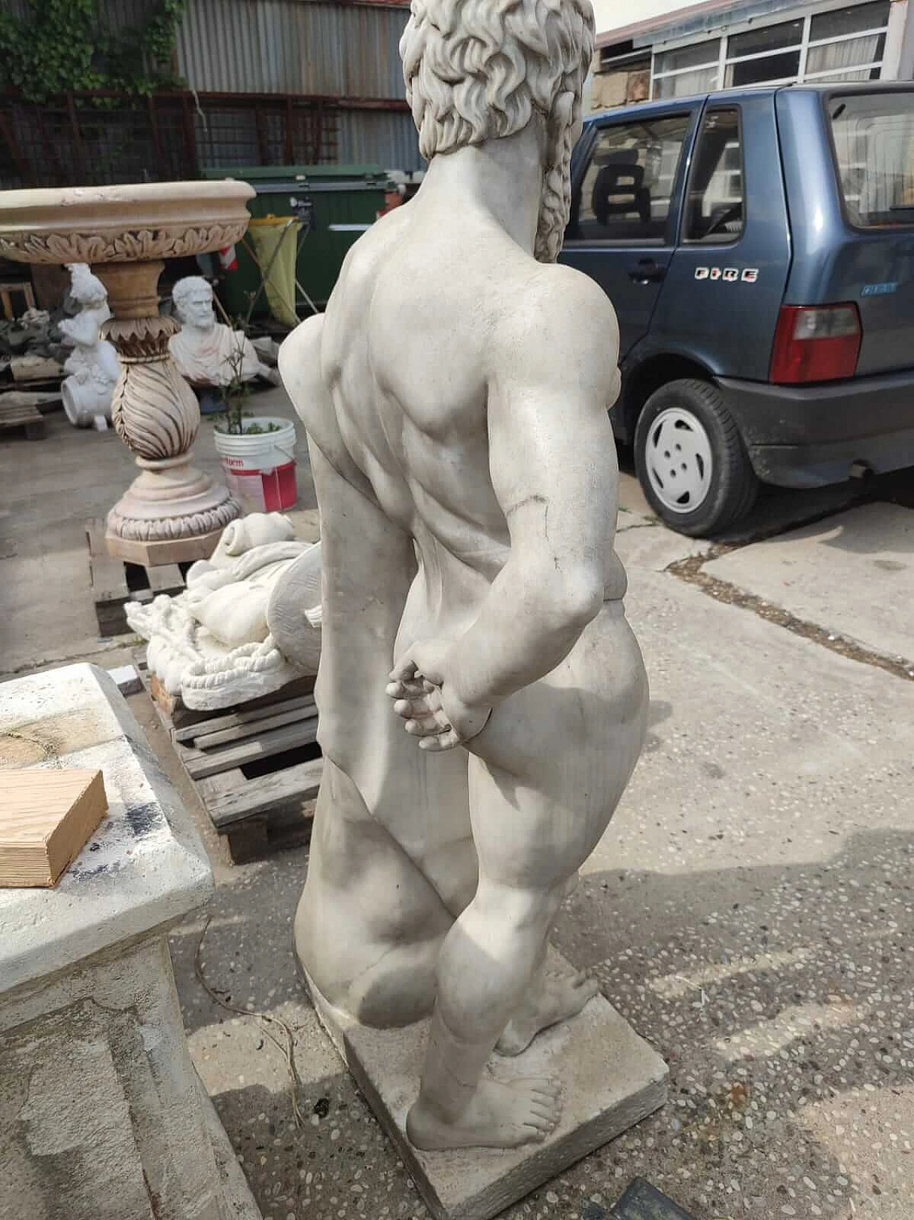 Scultura di Ercole in marmo di Carrara, anni 2000 1