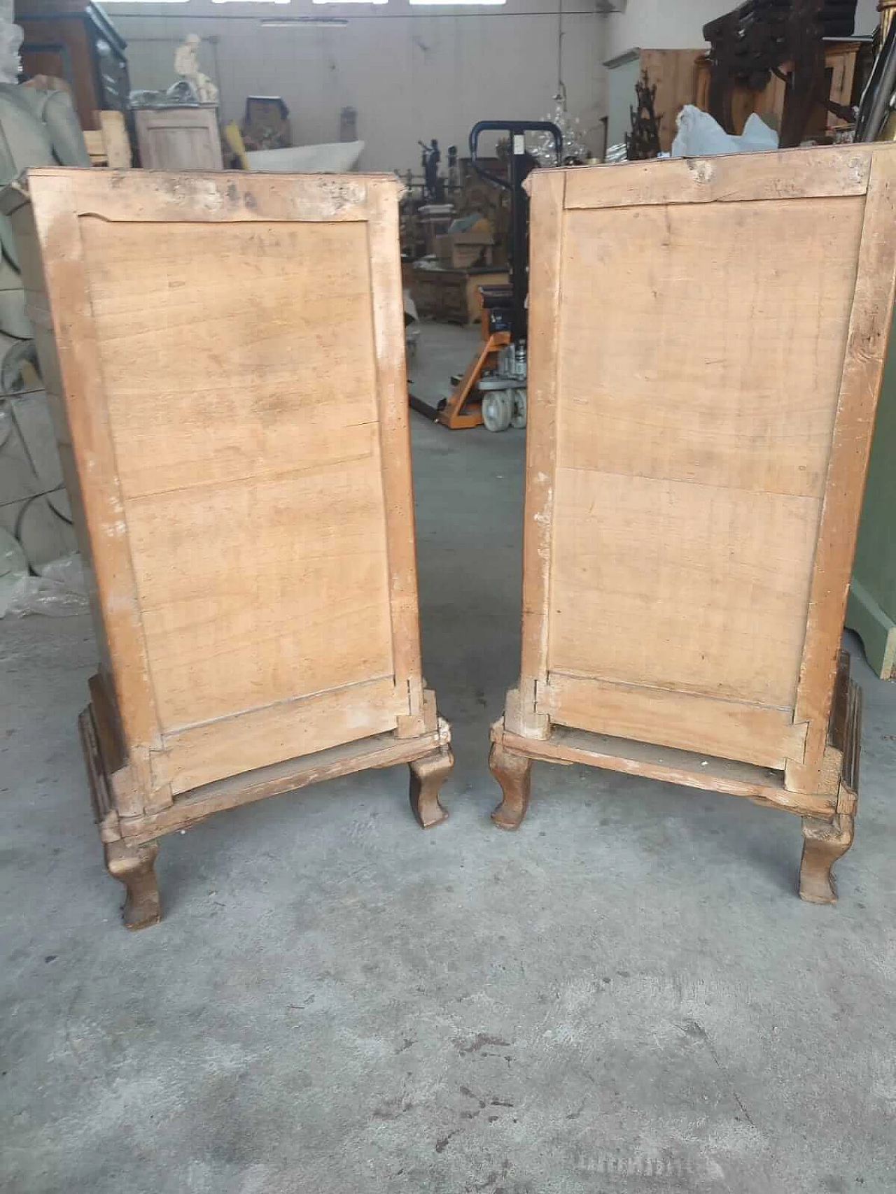 Pair of walnut bedside tables, late 19th century 3