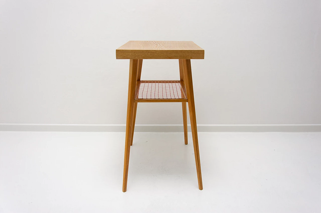 Tavolino in faggio di Drevopodnik Holesov, anni '70 7