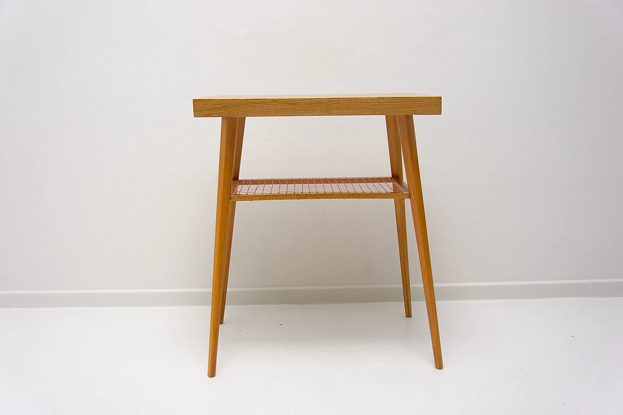 Tavolino in faggio di Drevopodnik Holesov, anni '70 13