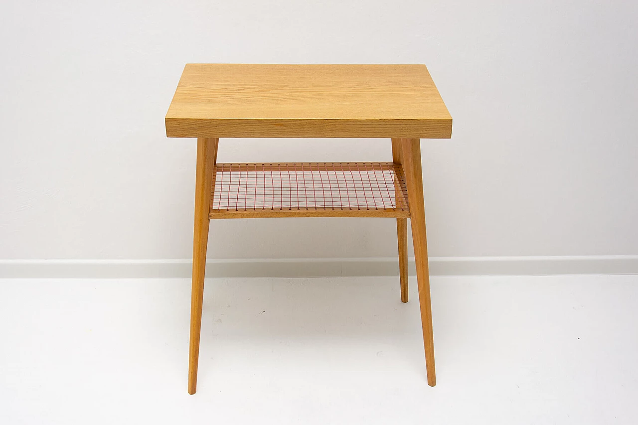 Tavolino in faggio di Drevopodnik Holesov, anni '70 14