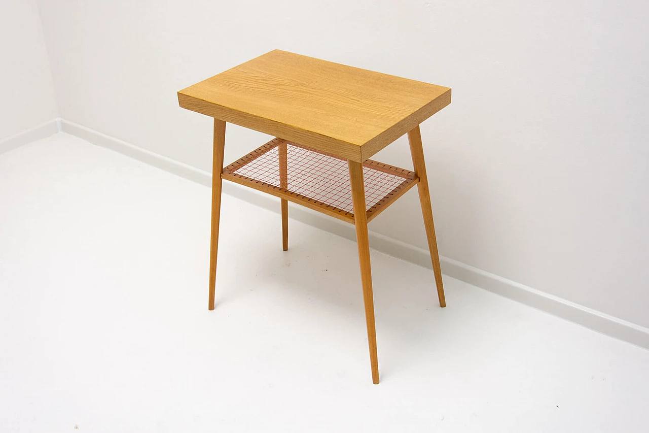 Tavolino in faggio di Drevopodnik Holesov, anni '70 17