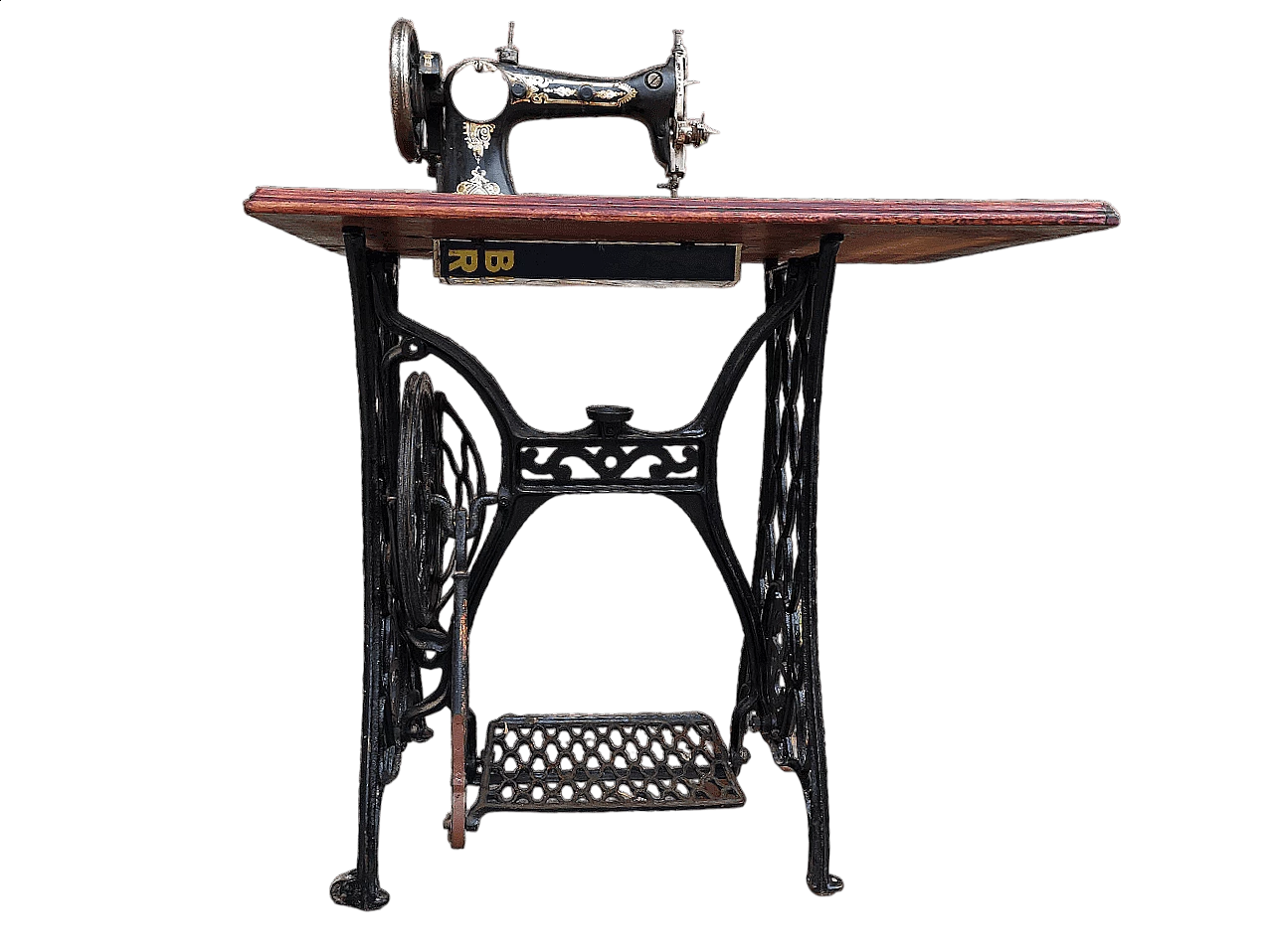 Kohler sewing machine, early 1900s 24