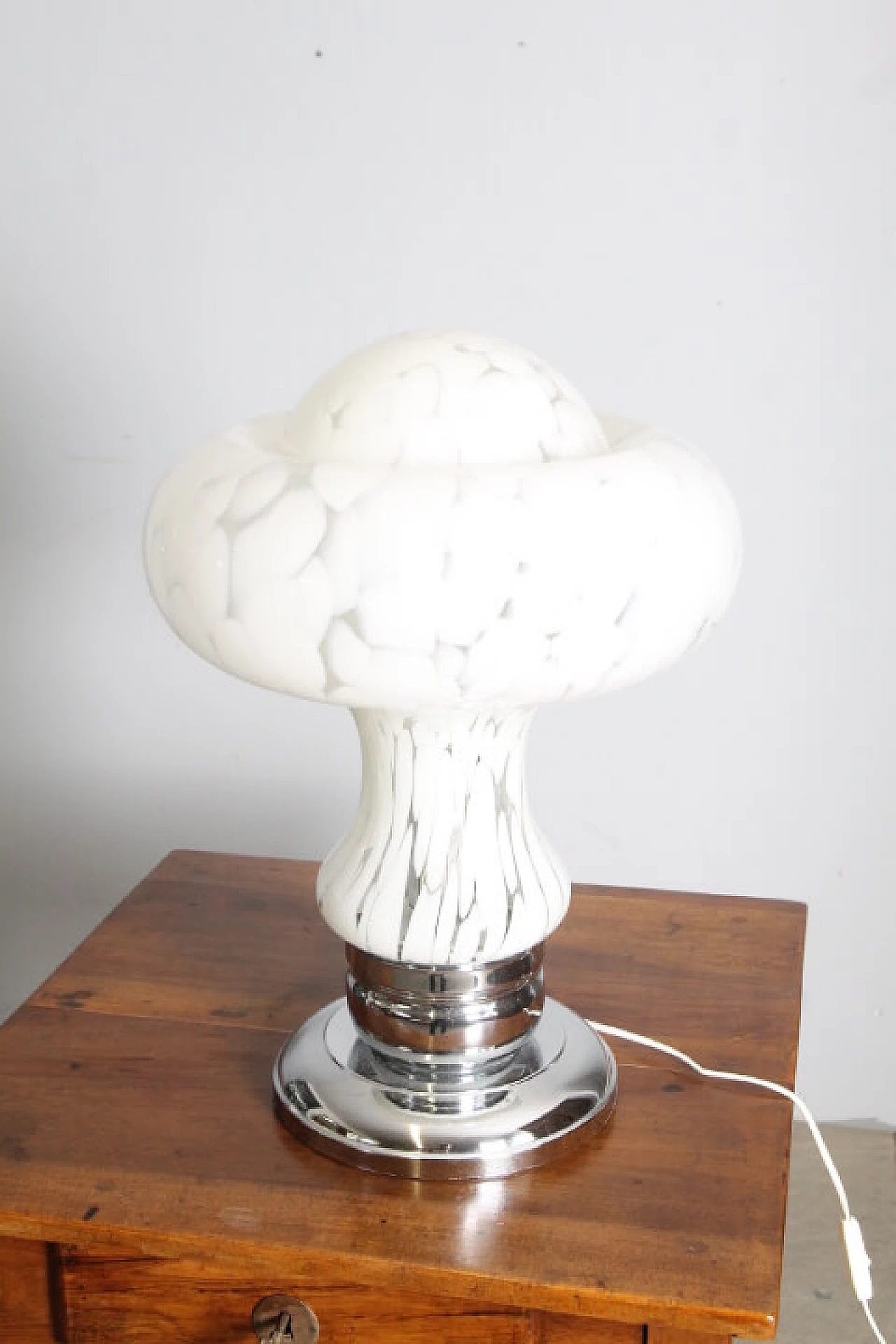 Milky Murano glass and metal mushroom lamp by Mazzega, 1970s 6
