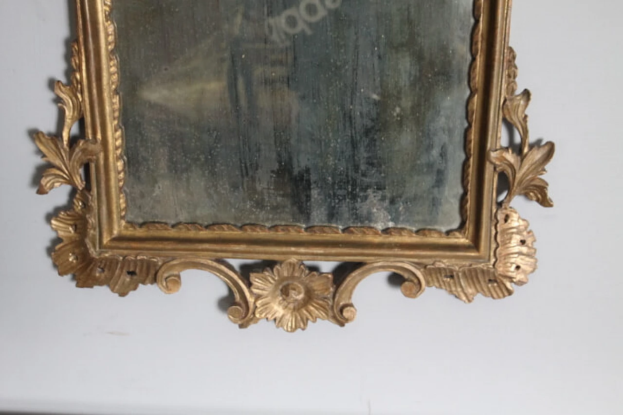 Specchio al mercurio Luigi Filippo con cornice in foglia d'oro, metà '800 9