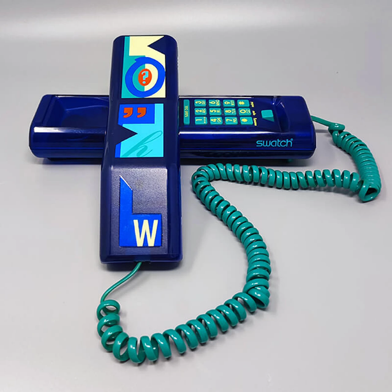 Telefono Swatch Twin Deluxe blu in stile Memphis, anni '80 4