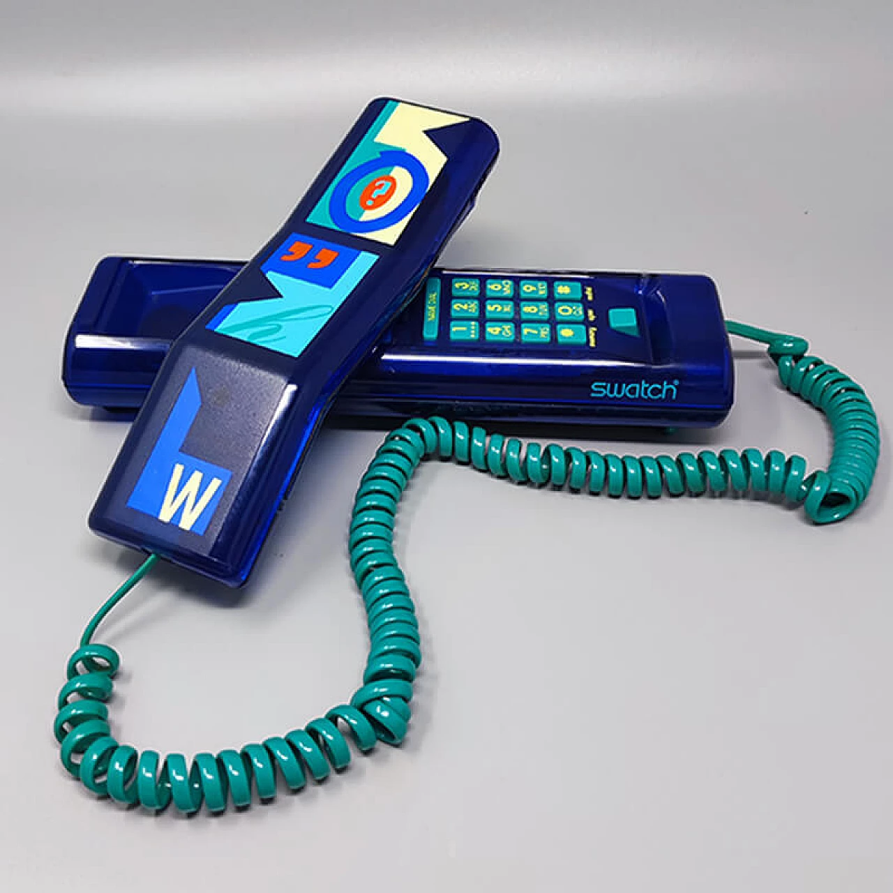 Telefono Swatch Twin Deluxe blu in stile Memphis, anni '80 5