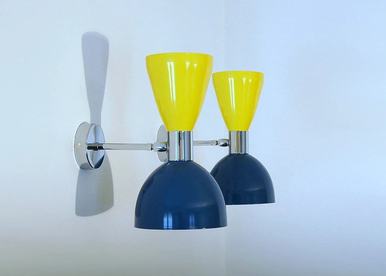 Applique in ottone cromato a doppio cono giallo e blu di Deyroo Lighting, anni '2000 3