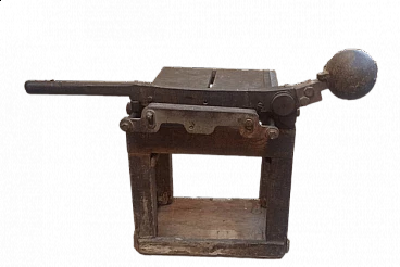 Professional cast iron paper cutter, early 20th century