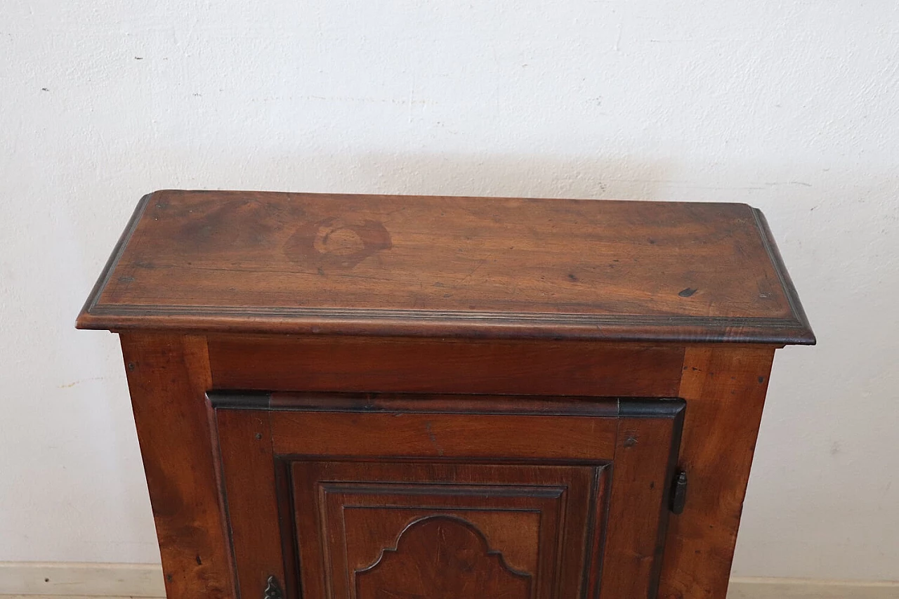 Solid walnut kneeling-stool with inlay, mid-18th century 2