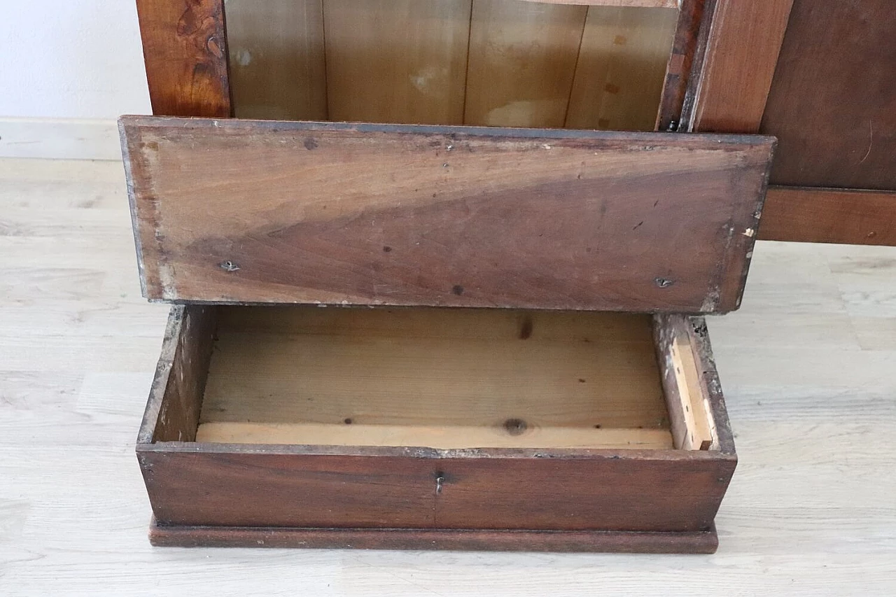 Solid walnut kneeling-stool with inlay, mid-18th century 6