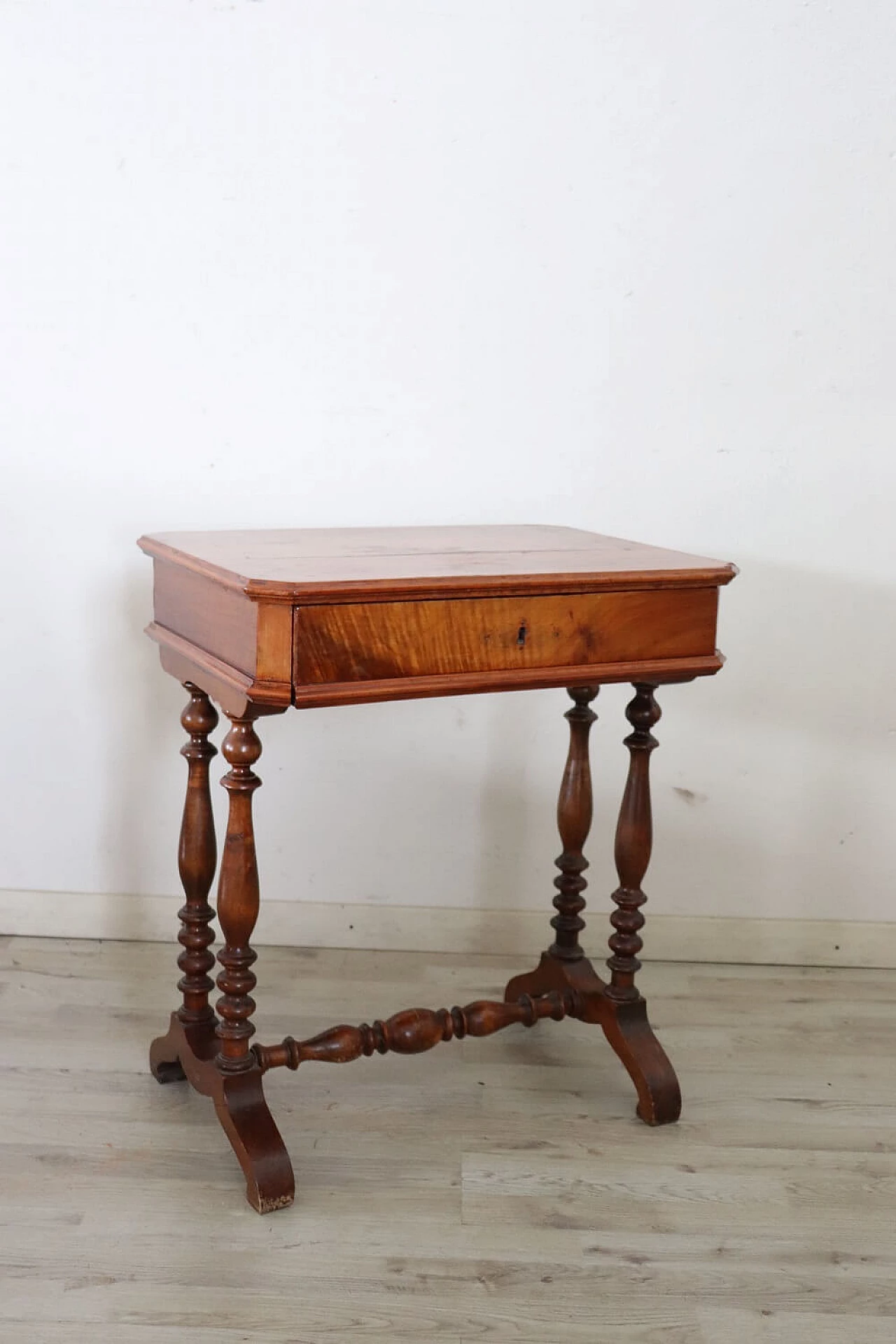 Louis Philippe walnut coffee table with drawer, mid-19th century 2