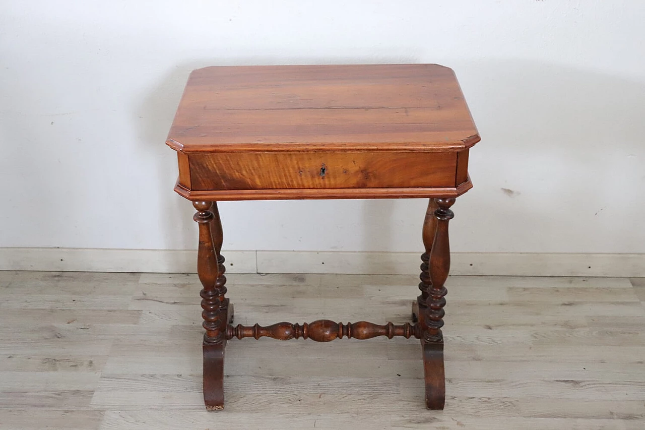Louis Philippe walnut coffee table with drawer, mid-19th century 4