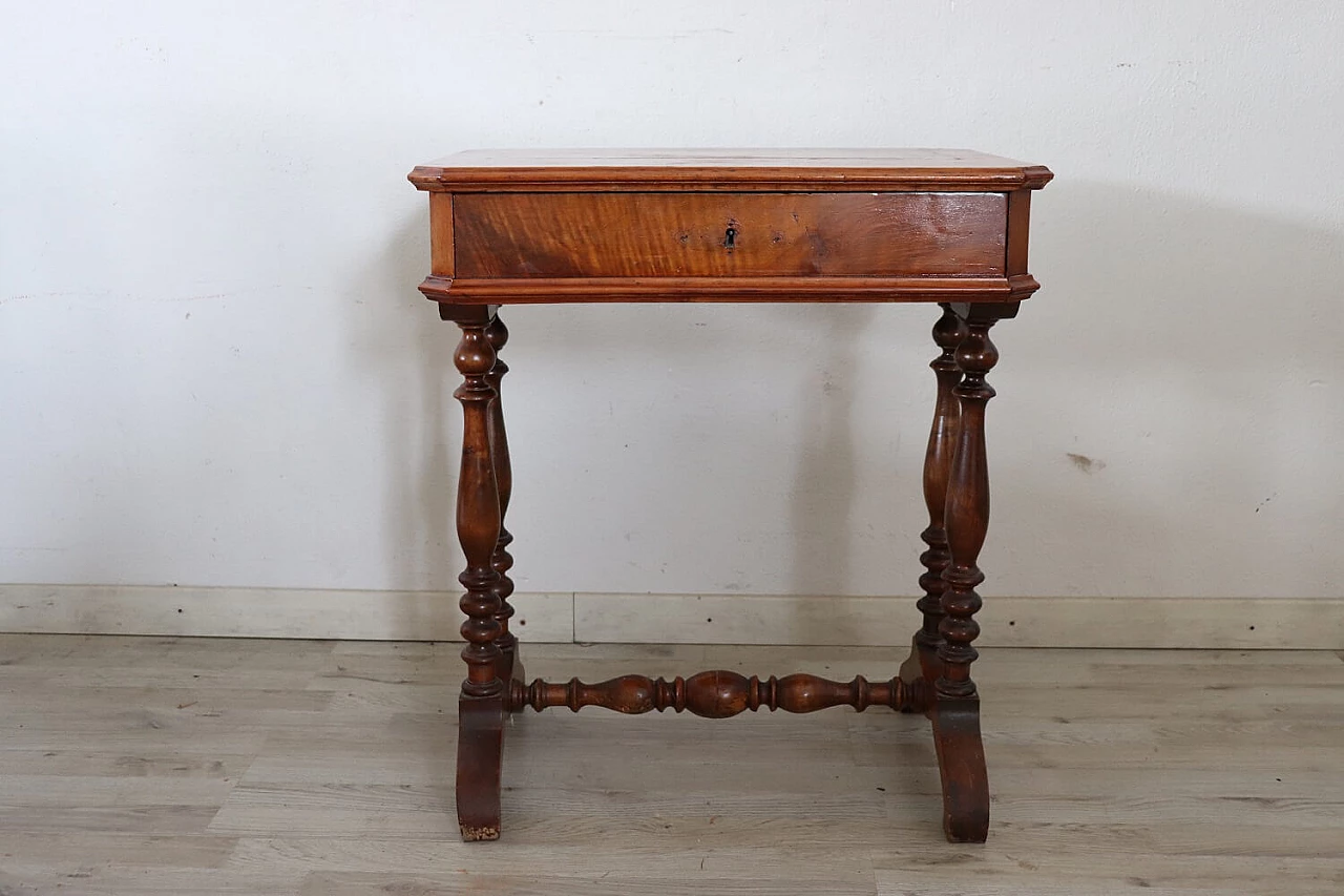 Louis Philippe walnut coffee table with drawer, mid-19th century 5