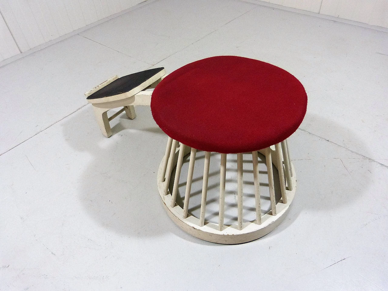 Shoe shop stool with wooden frame, 1950s 16