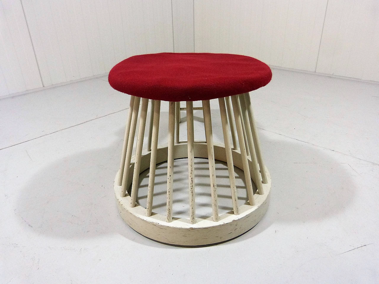 Shoe shop stool with wooden frame, 1950s 17